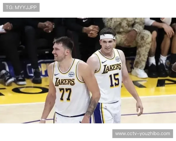 湖人里夫斯伤愈复出，缺席19场后回归阵容