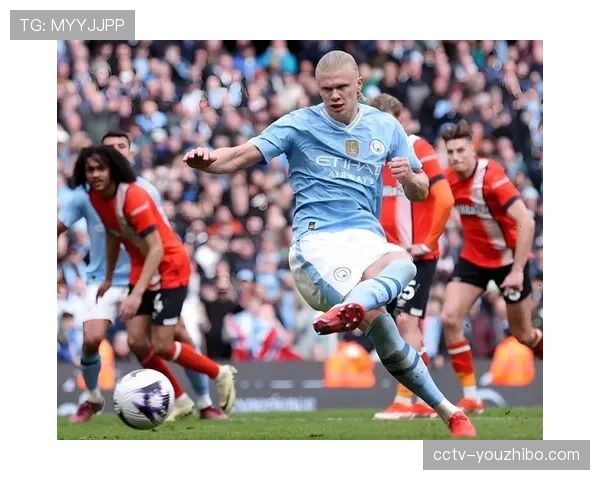 半场战报：曼城1-0阿森纳，阿克接德布劳内角球头槌破门